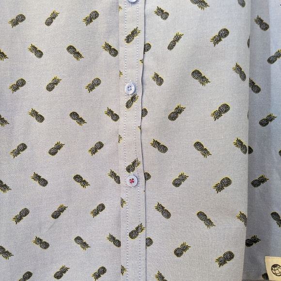 Short sleeve blue button up, pineapple print. Free Planet: men's Large. - Picture 7 of 12